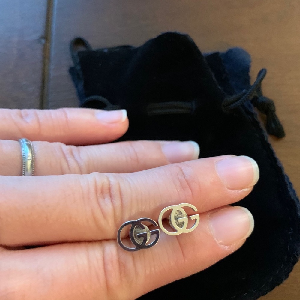 Authentic Gucci 18K white gold double GG earrings